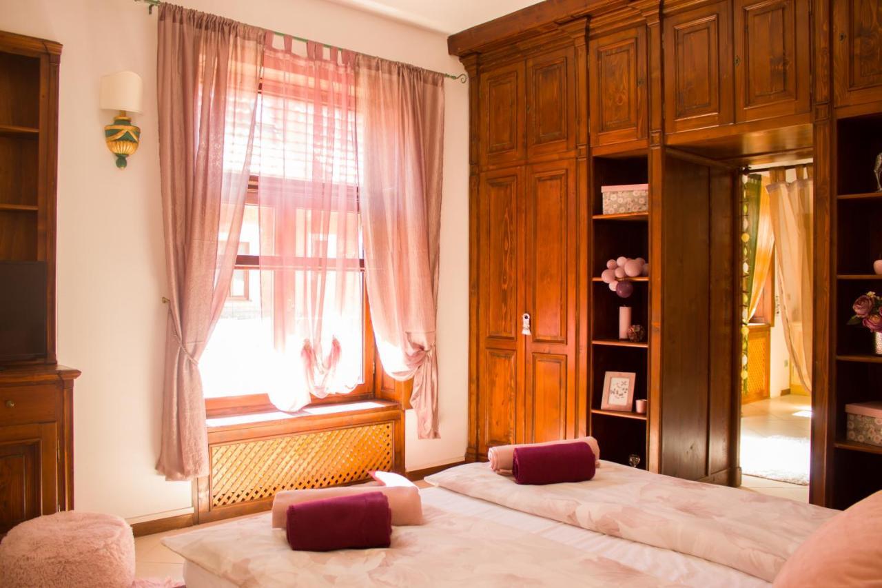 9 Stylish Suite In Unirii Square ทิมิชัวรา ภายนอก รูปภาพ